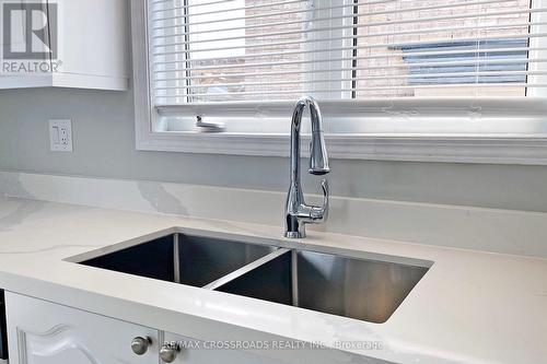 60 Ken Laushway Avenue, Whitchurch-Stouffville, ON - Indoor Photo Showing Kitchen With Double Sink