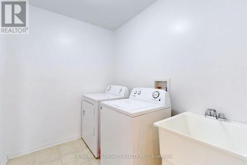 60 Ken Laushway Avenue, Whitchurch-Stouffville, ON - Indoor Photo Showing Laundry Room