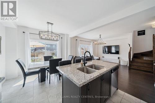 1001 Barton Way, Innisfil, ON - Indoor Photo Showing Kitchen With Double Sink