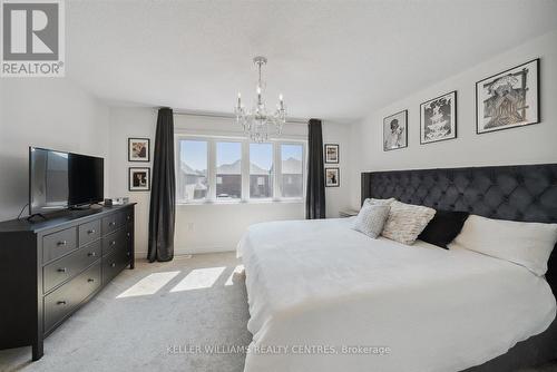 1001 Barton Way, Innisfil, ON - Indoor Photo Showing Bedroom