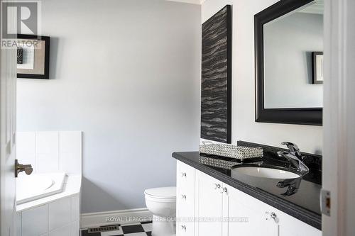 416 Terry Carter Crescent, Newmarket, ON - Indoor Photo Showing Bathroom