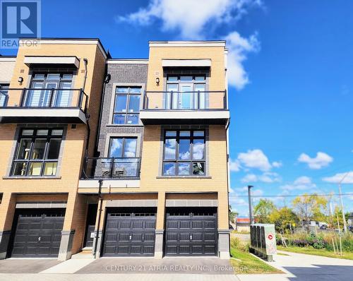 3 - 1 Bond Crescent, Richmond Hill, ON - Outdoor With Balcony With Facade