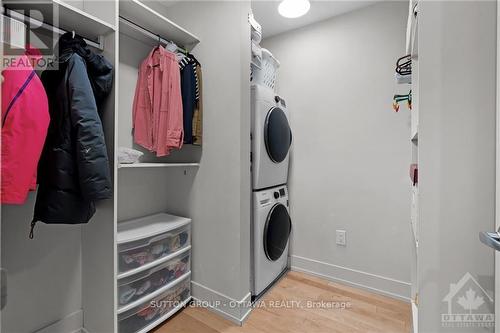 216 - 60 Springhusrt Avenue, Ottawa, ON - Indoor Photo Showing Laundry Room