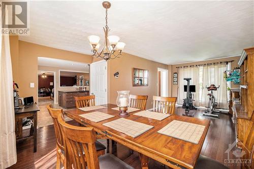 534 County Rd 1 Road, Smiths Falls, ON - Indoor Photo Showing Dining Room