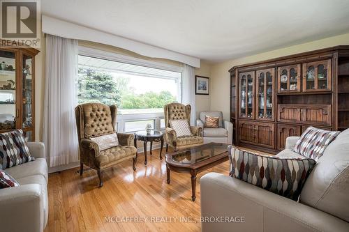 2118 County Road 9, Greater Napanee, ON - Indoor Photo Showing Living Room