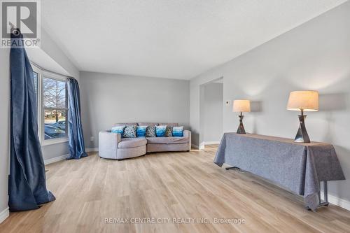 565 Elm Street, St. Thomas, ON - Indoor Photo Showing Bedroom