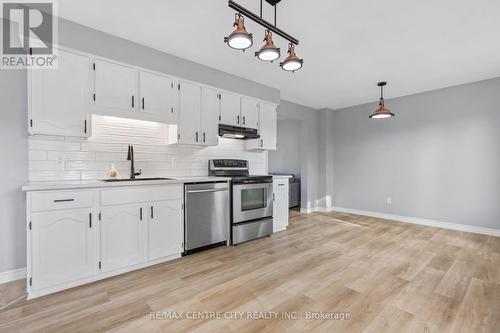 565 Elm Street, St. Thomas, ON - Indoor Photo Showing Kitchen