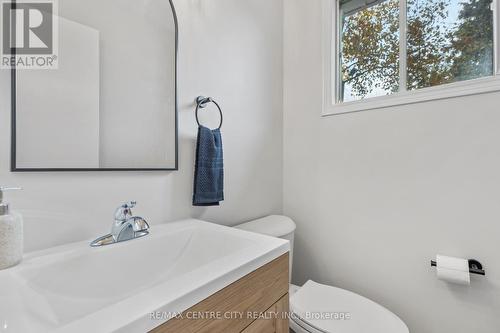 565 Elm Street, St. Thomas, ON - Indoor Photo Showing Bathroom