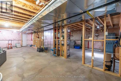 7094 Walkers Drive, Strathroy-Caradoc, ON - Indoor Photo Showing Basement