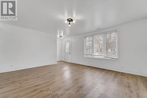 354 Crowland Avenue, Welland, ON - Indoor Photo Showing Other Room