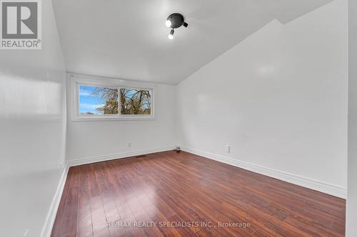 354 Crowland Avenue, Welland, ON - Indoor Photo Showing Other Room