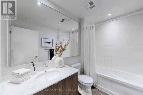 2613 - 170 Fort York Boulevard, Toronto, ON - Indoor Photo Showing Bathroom