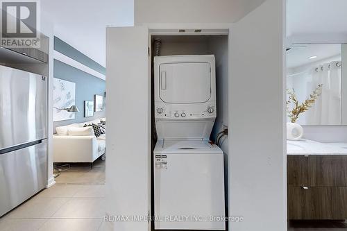 2613 - 170 Fort York Boulevard, Toronto, ON - Indoor Photo Showing Laundry Room