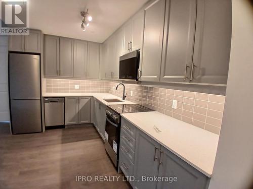 115 - 2333 Khalsa Gate, Oakville, ON - Indoor Photo Showing Kitchen With Stainless Steel Kitchen With Upgraded Kitchen