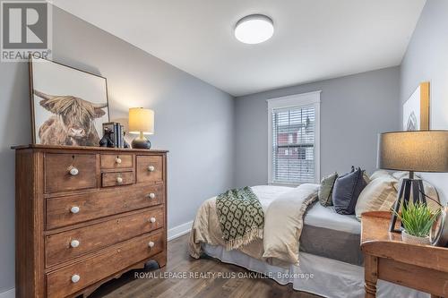 259 Littlewood Drive, Oakville, ON - Indoor Photo Showing Bedroom