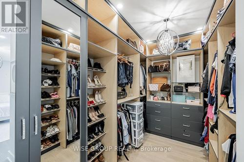 1322 Stanbury Road, Oakville, ON - Indoor With Storage