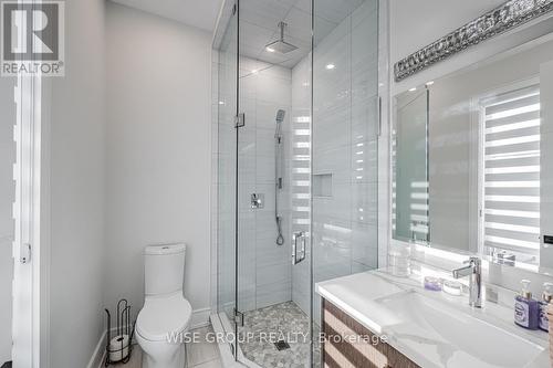 1322 Stanbury Road, Oakville, ON - Indoor Photo Showing Bathroom