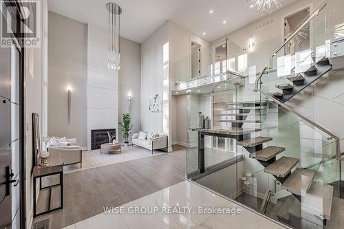 1322 Stanbury Road, Oakville, ON - Indoor Photo Showing Other Room