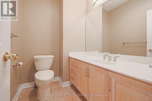 11 Brookgreene Crescent, Richmond Hill, ON - Indoor Photo Showing Bathroom