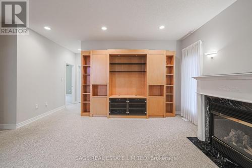 11 Brookgreene Crescent, Richmond Hill, ON - Indoor With Fireplace