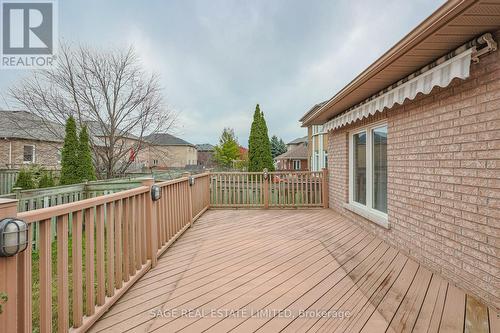 11 Brookgreene Crescent, Richmond Hill, ON - Outdoor With Exterior