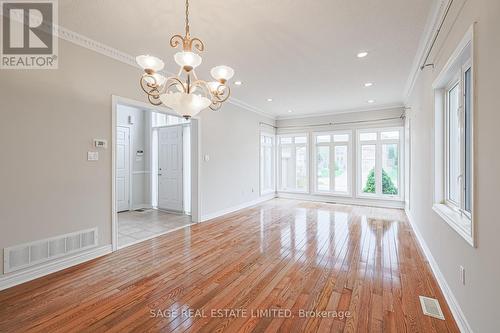 11 Brookgreene Crescent, Richmond Hill, ON - Indoor Photo Showing Other Room