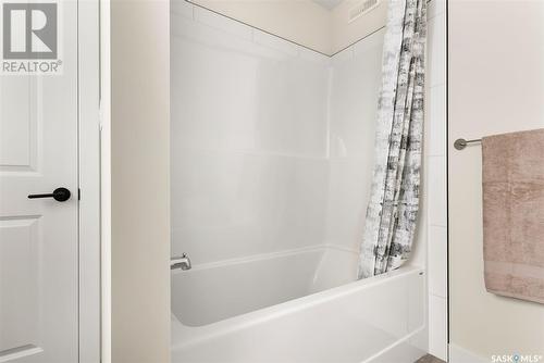 3131 Green Brook Road, Regina, SK - Indoor Photo Showing Bathroom