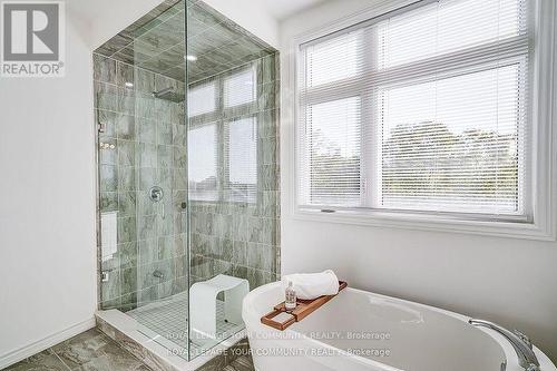 138 Golden Trail, Vaughan, ON - Indoor Photo Showing Bathroom