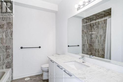 138 Golden Trail, Vaughan, ON - Indoor Photo Showing Bathroom