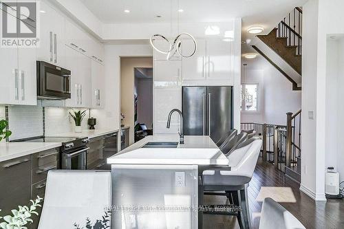 138 Golden Trail, Vaughan, ON - Indoor Photo Showing Kitchen With Double Sink With Upgraded Kitchen