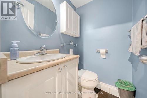 59 Roberts Crescent, Brampton, ON - Indoor Photo Showing Bathroom