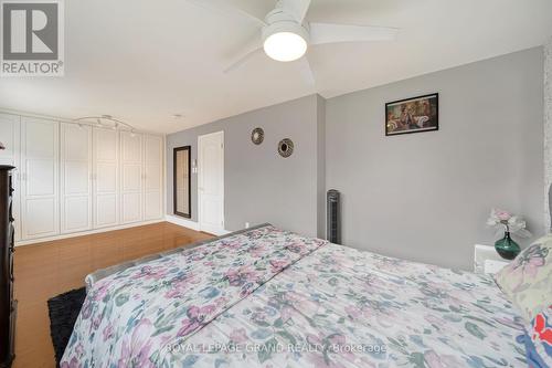 59 Roberts Crescent, Brampton, ON - Indoor Photo Showing Bedroom