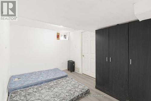 59 Roberts Crescent, Brampton, ON - Indoor Photo Showing Bedroom