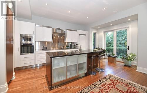 8 Brynhurst Court, Toronto, ON - Indoor Photo Showing Kitchen With Upgraded Kitchen