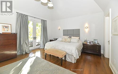 8 Brynhurst Court, Toronto, ON - Indoor Photo Showing Bedroom