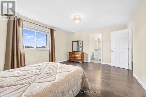 463 Conservatory Drive, Kingston (City Southwest), ON - Indoor Photo Showing Bedroom