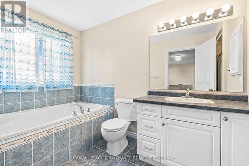 463 Conservatory Drive, Kingston (City Southwest), ON - Indoor Photo Showing Bathroom