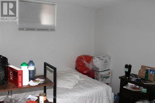 6 Park Avenue, St. Catharines (455 - Secord Woods), ON - Indoor Photo Showing Bedroom