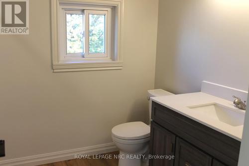 36 Montebello Place, St. Catharines (451 - Downtown), ON - Indoor Photo Showing Bathroom