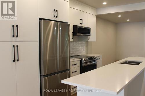 36 Montebello Place, St. Catharines (451 - Downtown), ON - Indoor Photo Showing Kitchen With Double Sink With Upgraded Kitchen