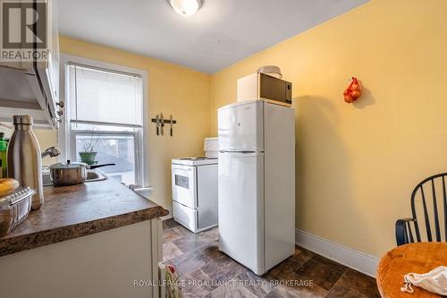 93 Cherry Street, Kingston (East Of Sir John A. Blvd), ON - Indoor Photo Showing Kitchen