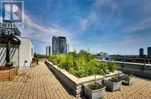 420 - 25 Cole Street, Toronto, ON 