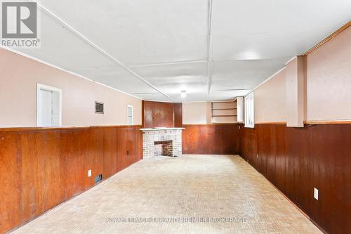 46 High Street W, Strathroy-Caradoc (Sw), ON - Indoor Photo Showing Other Room