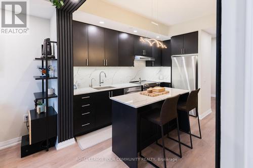 2025 - 9000 Jane Street, Vaughan, ON - Indoor Photo Showing Kitchen With Stainless Steel Kitchen With Upgraded Kitchen