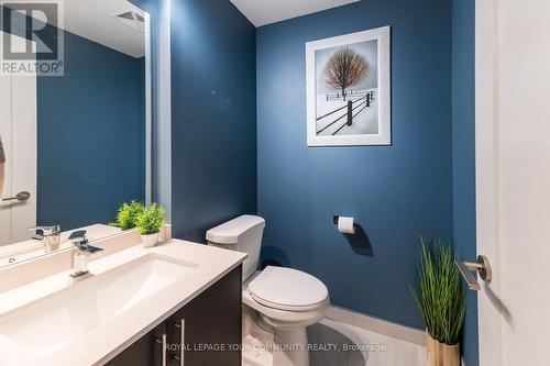 2025 - 9000 Jane Street, Vaughan, ON - Indoor Photo Showing Bathroom