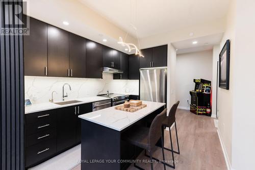 2025 - 9000 Jane Street, Vaughan, ON - Indoor Photo Showing Kitchen With Stainless Steel Kitchen With Upgraded Kitchen