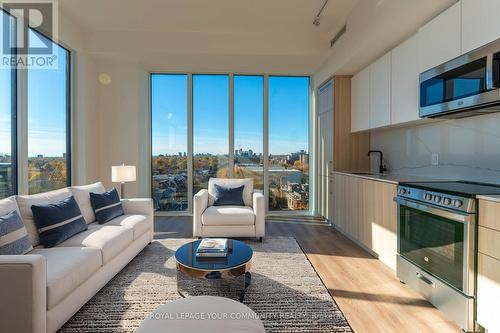 704 - 500 Dupont Street, Toronto, ON - Indoor Photo Showing Living Room