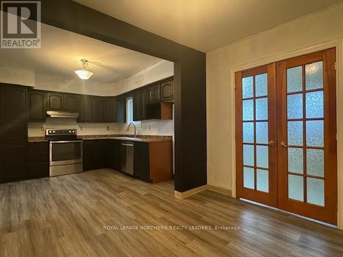 80 Elm Street S, Timmins, ON - Indoor Photo Showing Kitchen