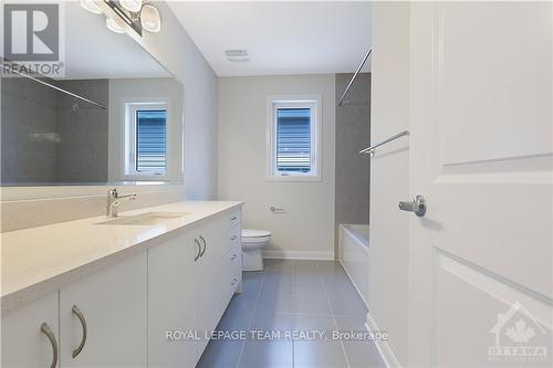 331 Elsie Macgill Walk, Ottawa, ON - Indoor Photo Showing Bathroom