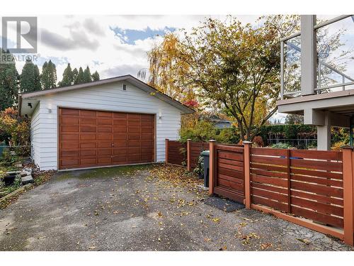 669 Welke Road, Kelowna, BC - Outdoor With Exterior